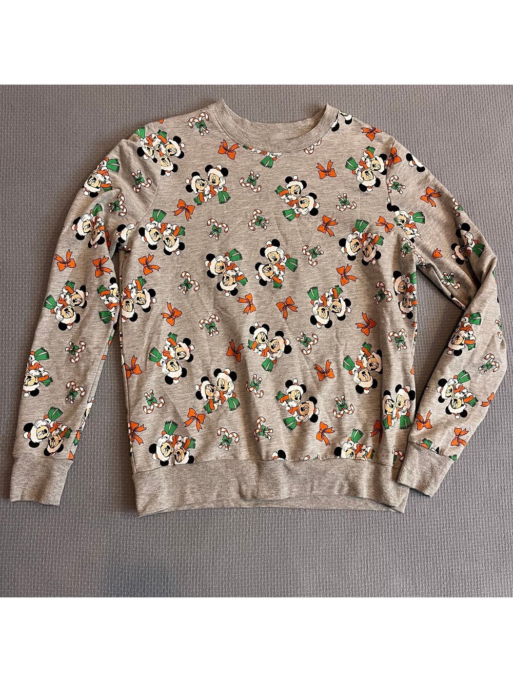 Disney Christmas Mickey & Minnie Mouse, Women’s size Small long sleeve shirt